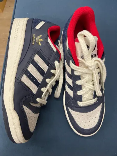 Tênis Adidas Fórum Low CL