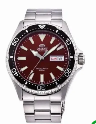 Relógio Orient Kamasu fundo vermelho e vezes preto