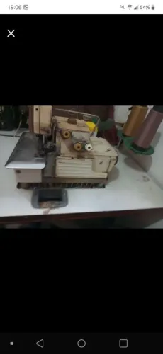 Maquina overlock