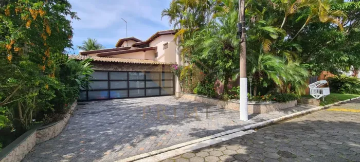Casa em Condomínio para Venda em Guarujá, Jardim Acapulco, 4 dormitórios, 2 suítes, 4 banh