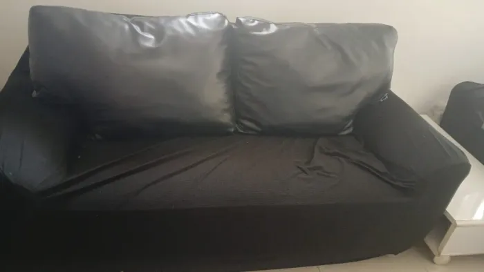 Vendo sofá de couro 