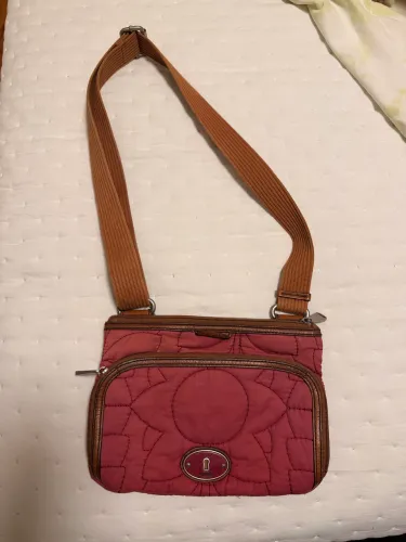 Bolsa Fóssil original crossbody cor framboesa