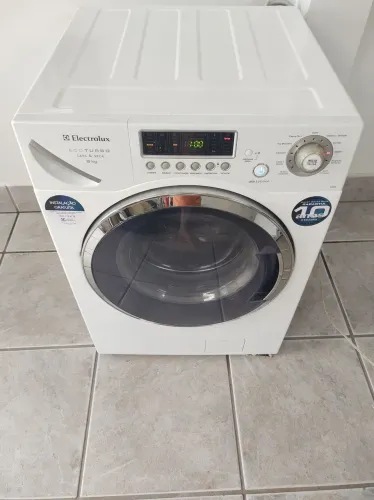 Lava e Seca Eletrolux 9 kg 