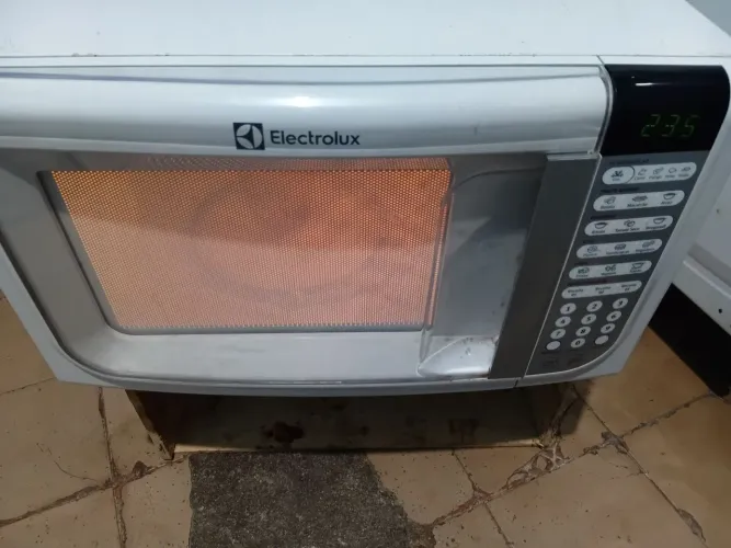 Micro-ondas leia anuncio