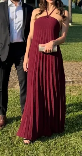 Vestido bordô Plissado P