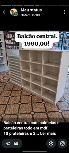 Balcão central em MDF.