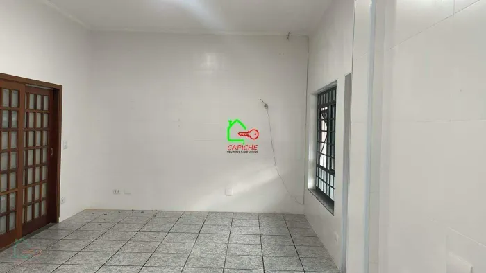 Sala Comercial para Locação em Vinhedo-SP: 1 Sala, 1 Vaga de Garagem, 30m² no Centro da Ci