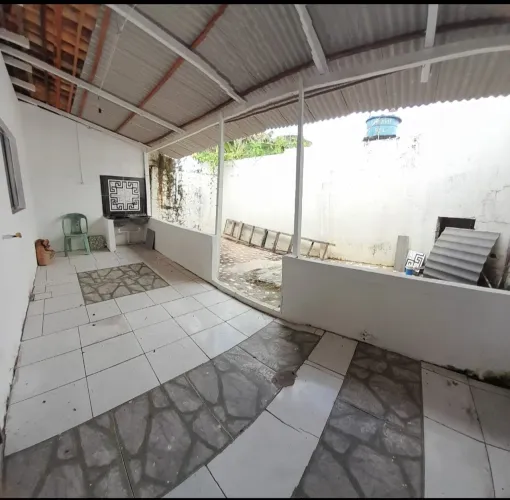Casa 2 suítes Alugo