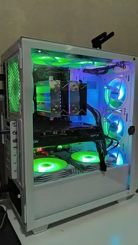 PC GAMER XEON E5 2680 V4, 32GB RAM, RX 7600, 4TB DE ARMAZENAMENTO
