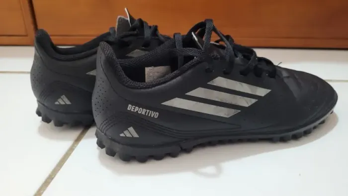 chuteira adidas 35