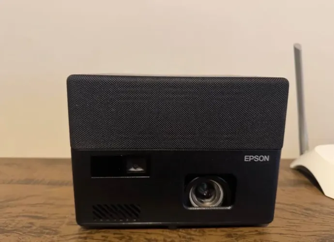 Projetor Epson EF-12