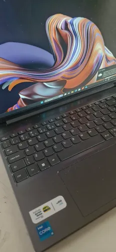 Notebook Lenovo (5 meses de uso)