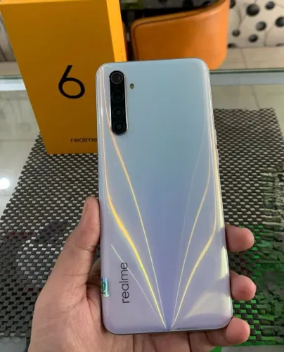 Realme 6. 128gb/4gb. Sem marcas de uso
