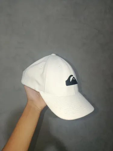 Bone Quiksilver branco original