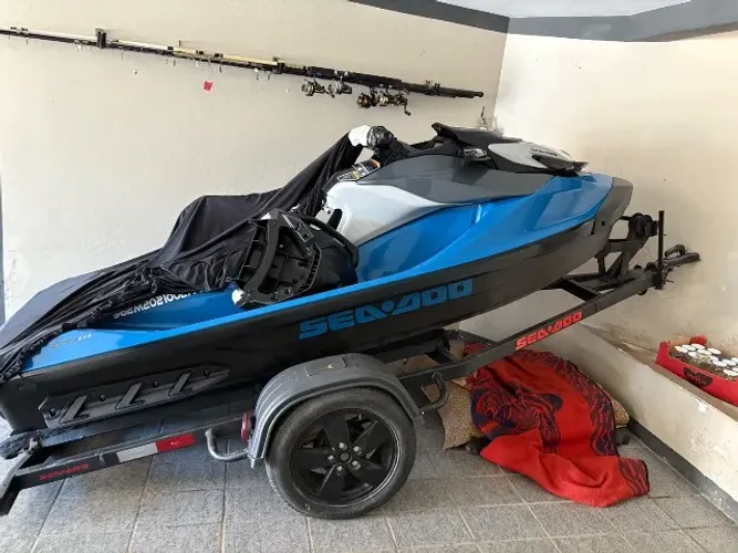 Sea doo GTI 130 se com Carreta