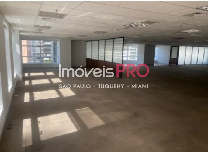 Conjunto comercial 311m² AV Presidente Juscelino Kubitschek.