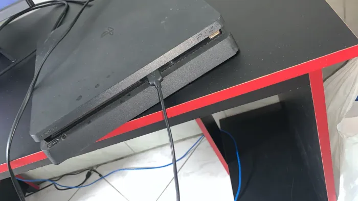 Ps4 slim vendo ou troco por iPhone 