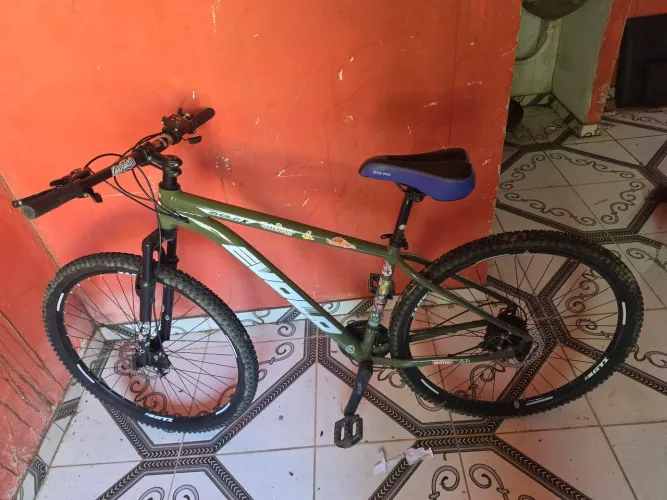 Bicicleta Aro 29 Evolo X Alumínio - Freio a Disco e Suspensão (Ótimo Estado!)