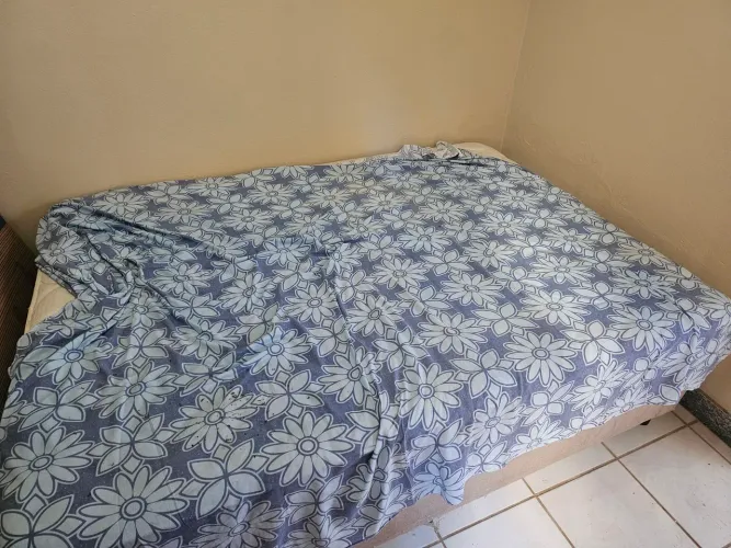 Vendo cama box casal