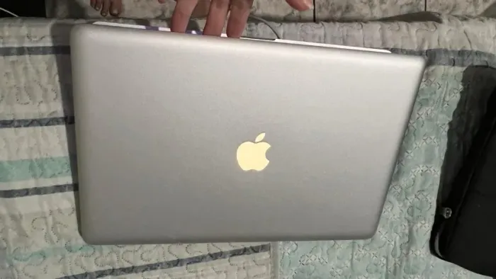 Apple MacBook Pro A1286 15,4" Intel Core i7 2,66 GHz, 4 GB DDR3, HDD de 500 GB