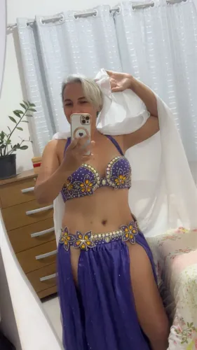 Roupa dança do vente
