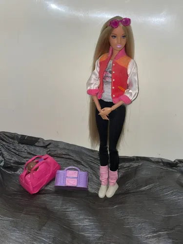 Boneca Barbie Rapunzel 2 fashionistas articulada mattel