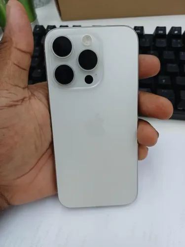 iPhone 15 pro 256GB