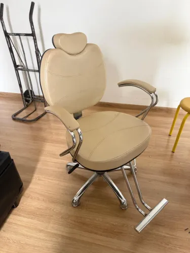Cadeira reclinável de maquiagem