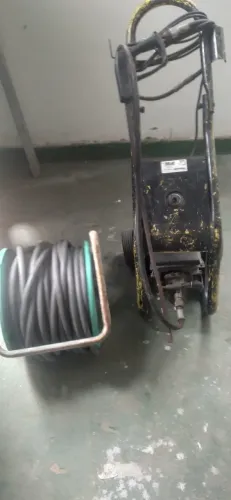 Vendo Jato de pressão kasche com mangueira e extensão.