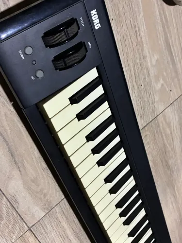 Controladora KORG Microkey 37