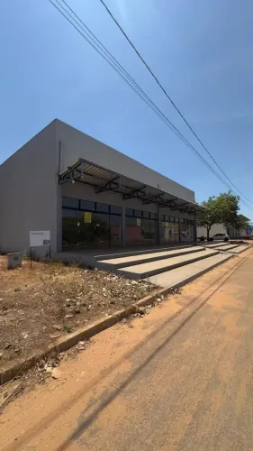 Imóvel para aluguel tem 320 metros quadrados em Luzimangues - Porto Nacional - TO