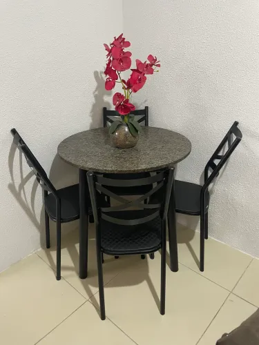 Mesa 4 cadeiras