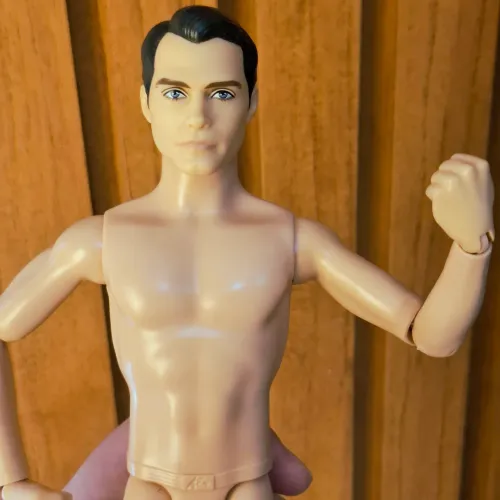 Boneco Ken Barbie Superman em Corpo Articulado 