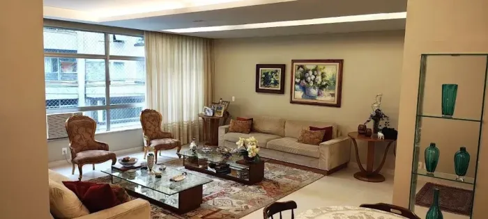 BS Bsurance IMOBILIÁRIA VENDEEste apartamento tem uma planta exclusiva, perfeito para o co