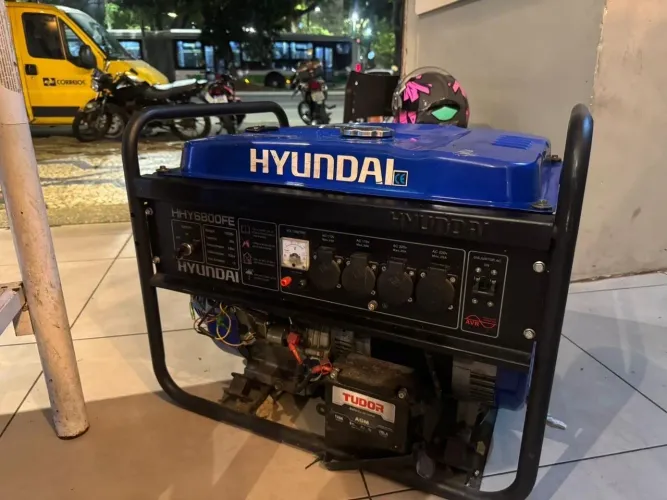 Gerador Hyundai 6 kVA a gasolina e partida na chave