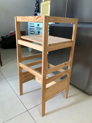 Torre de aprendizagem Montessori