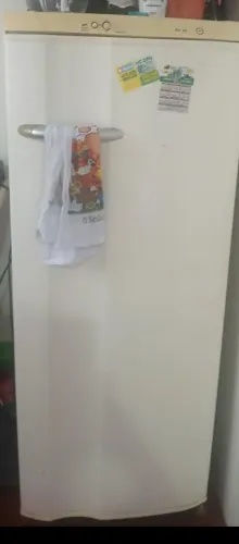 Geladeira em vom estado 
