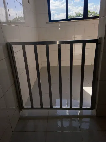 portão de pet alumínio 