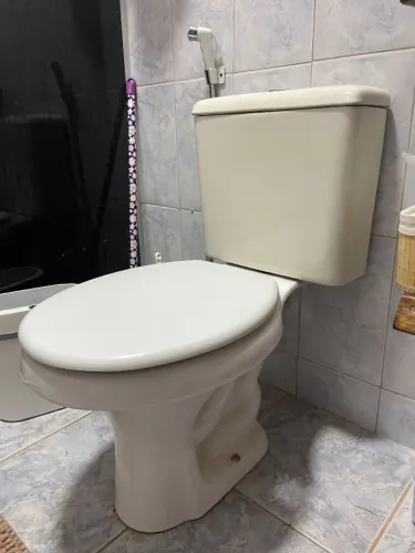 Vaso sanitário com caixa acoplada