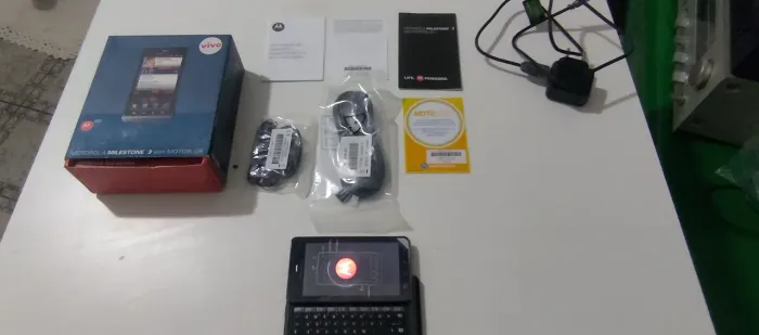 Celular Motorola Milestone 3 para colecionador