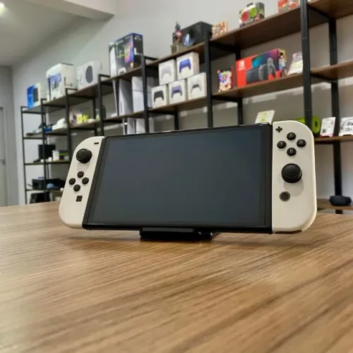 Nintendo Switch Oled desbloqueado - usado