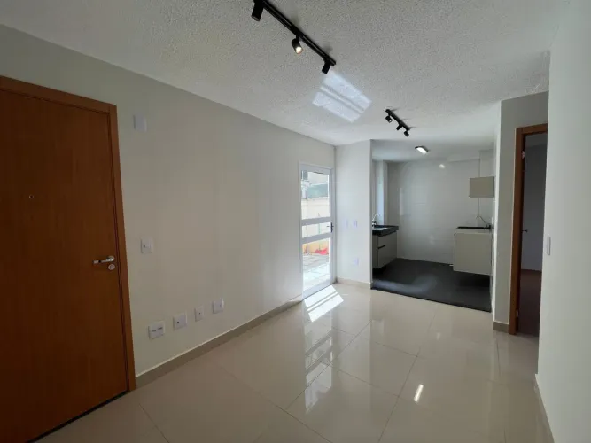 Apartamento Térreo com Quintal e Garagem Coberta - Colinas de Nápoles | Campinas
