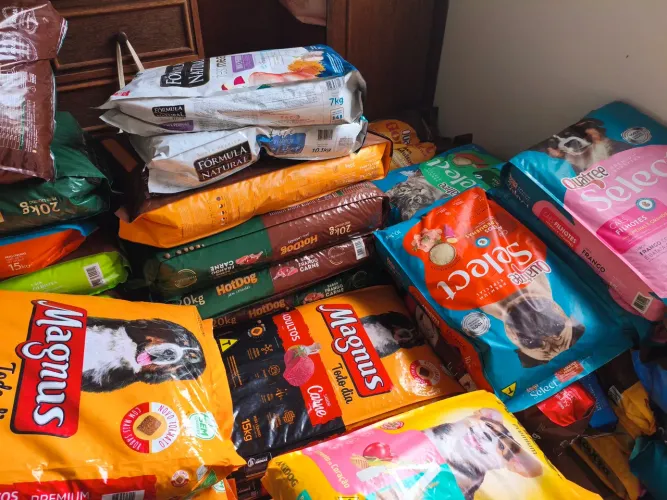 Produtos de pet shop faliu - preço a negociar
