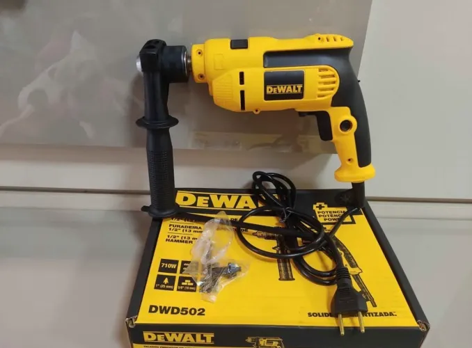Furadeira de Impacto 1/2 Pol. 710W - DEWALT-DWD502