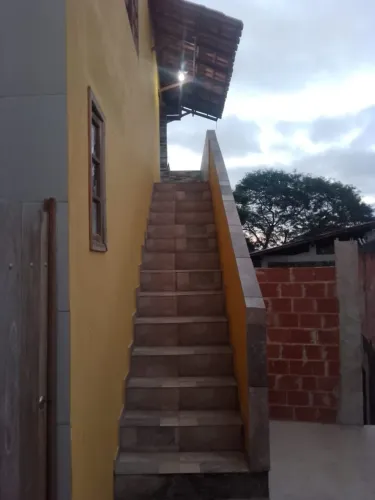 Linda casa nova primeira locação. Bairro de Santa Bárbara. 
