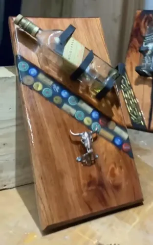 suporte/porta-garrafa decorativo artesanal.