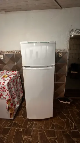 Geladeira Consul 258L ( com problema )