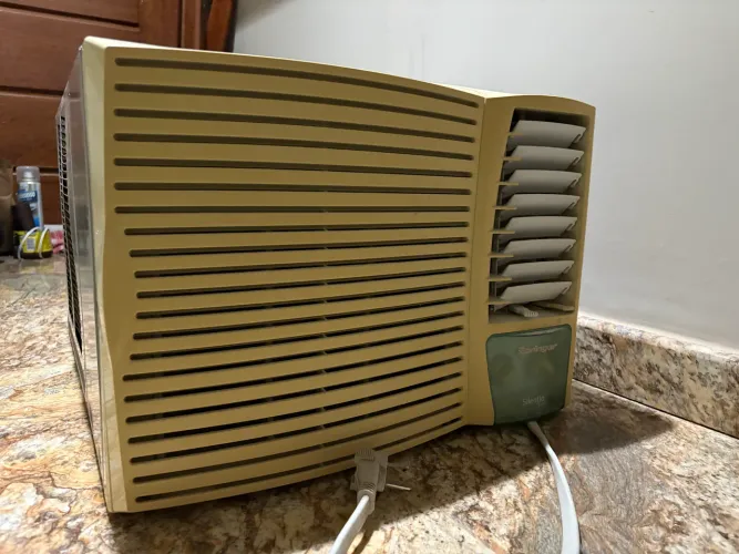Ar Condicionado Janela Springer 7500 BTU