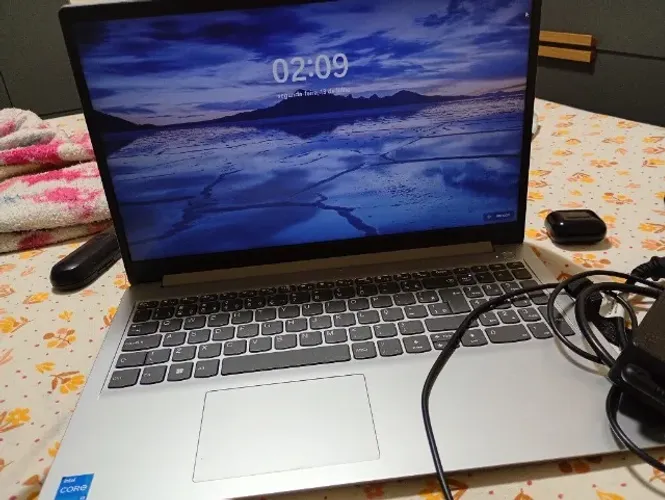 Vendo notebook Lenovo ideapad