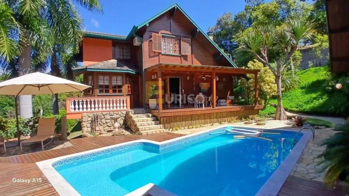 Casa para locação no Condomínio Marambaia Vinhedo/SP